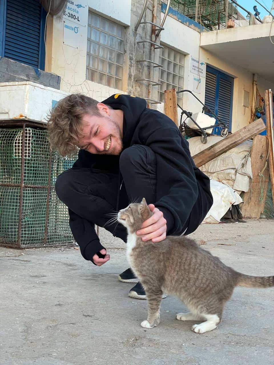 Pieter Levels and a cute cat